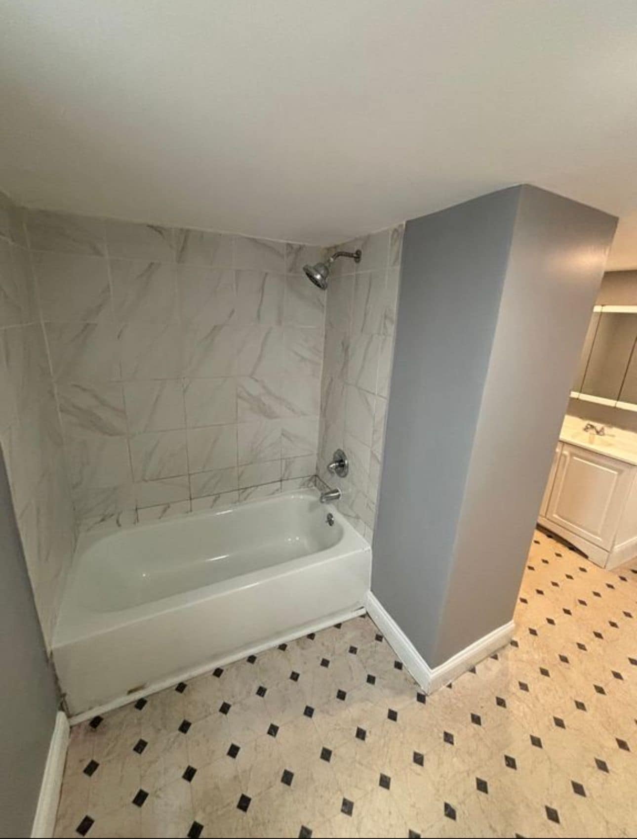 Building Photo - 53 Brook St