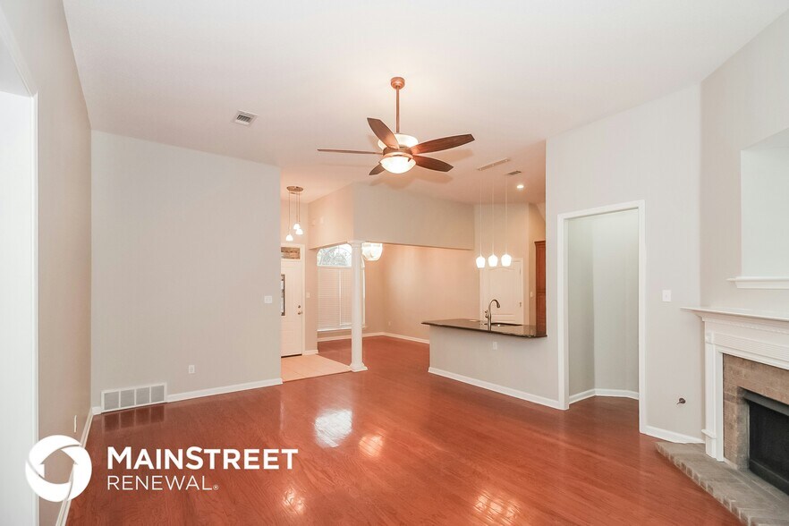 Building Photo - 372 Fleets Hill Dr