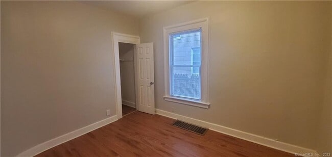 Building Photo - 641 Ferry St