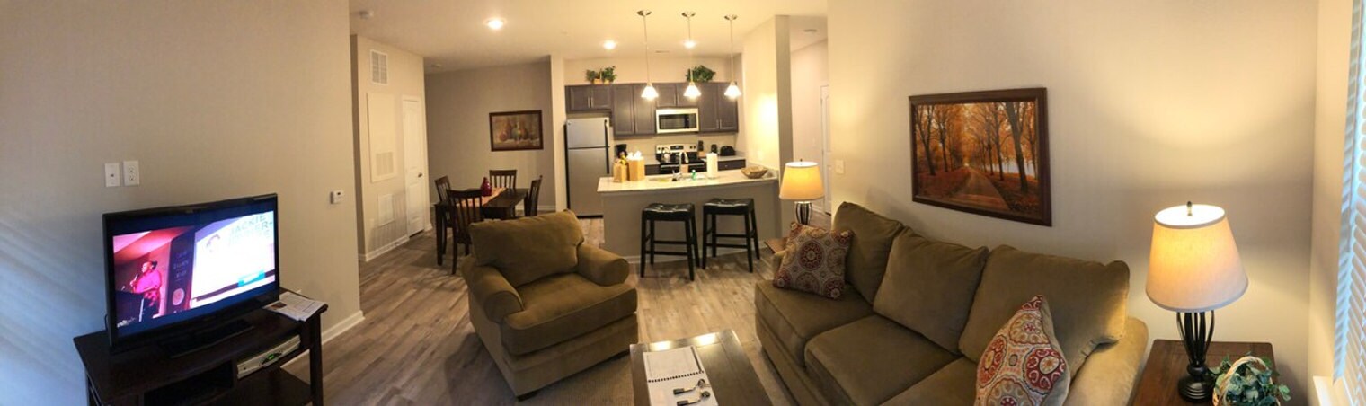 Building Photo - 1445 Broadcloth St