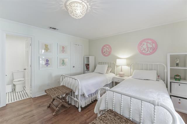 Building Photo - 3444 Normandy Ave