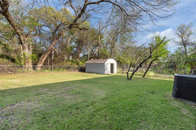 Building Photo - 217 Clinton Dr