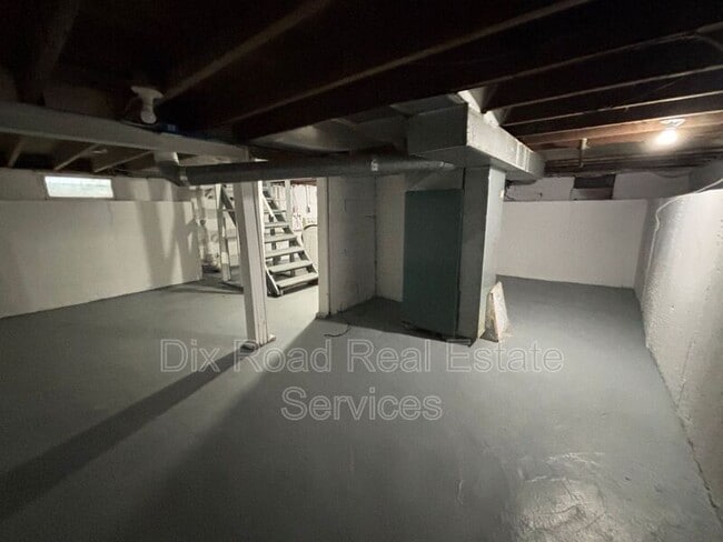 Building Photo - 2204 Hill Ave