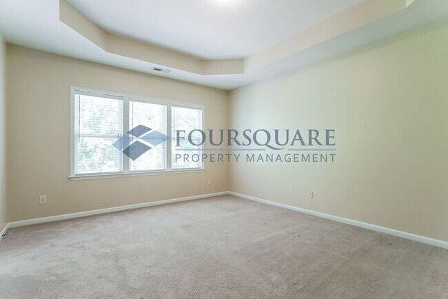 Building Photo - Spacious 3-Bedroom Single-Family Home with...