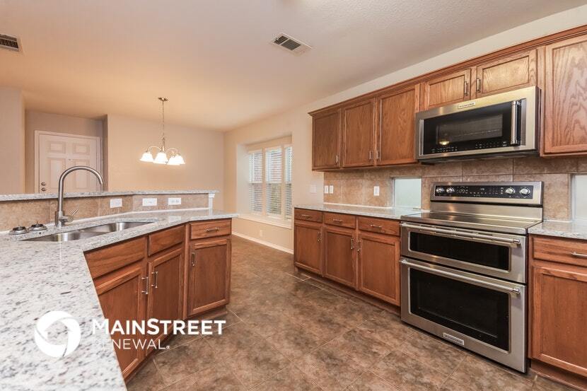 Building Photo - 520 Welch Dr