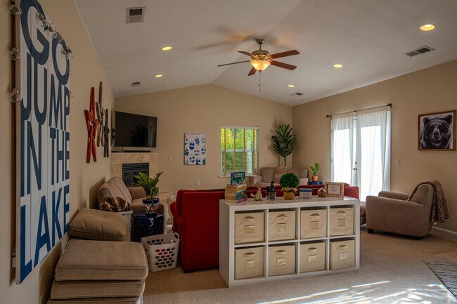 Building Photo - 175 Poker Flat Rd