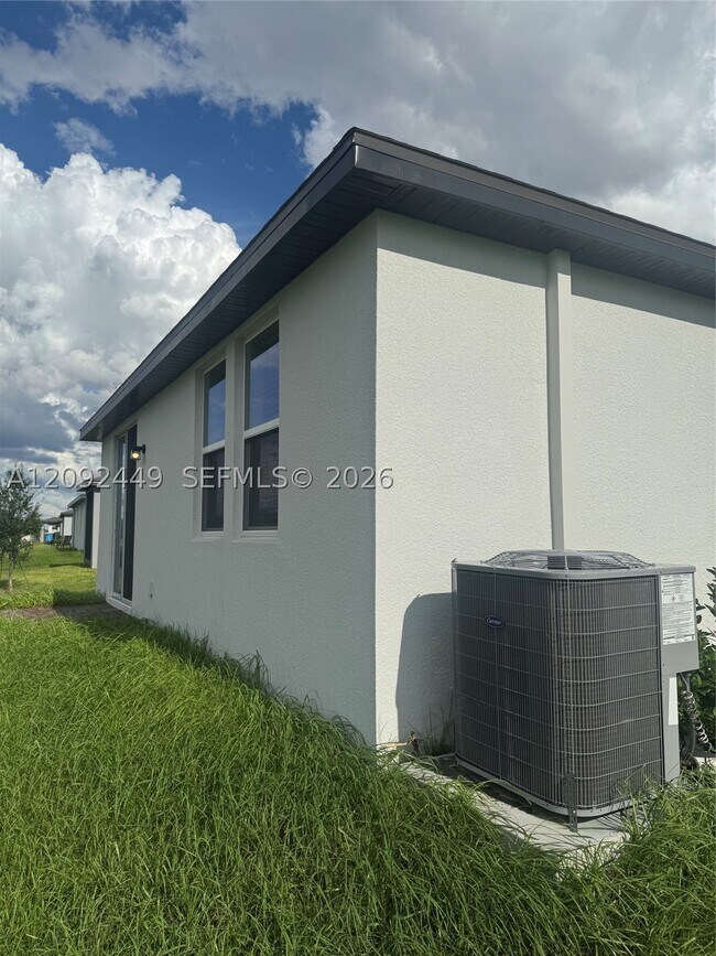 Building Photo - 3889 Giorgio Dr