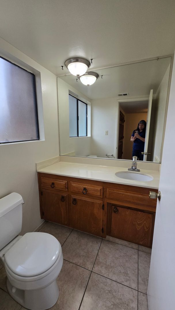 Building Photo - 4147 Pinewood Lake Dr