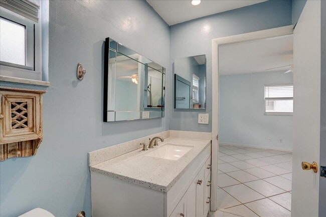 Building Photo - 2086 SW 12th Ave