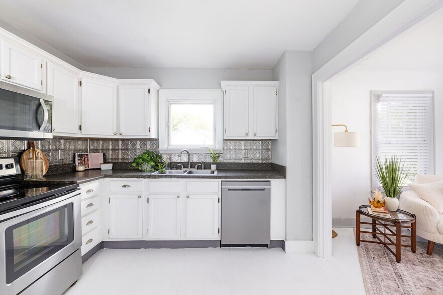 kitchen - 320 Cherry St