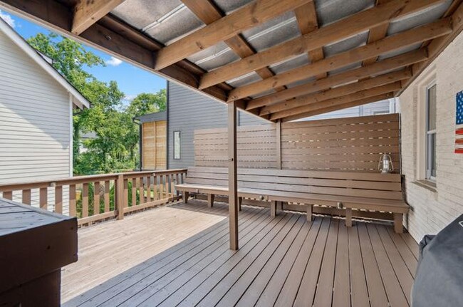 Building Photo - 828 Kirkwood Ave