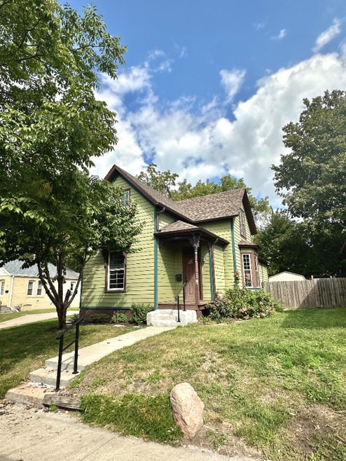 Building Photo - 1211 21st St