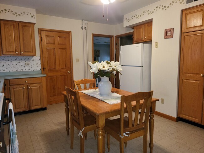 Building Photo - 139 N Seton Ave