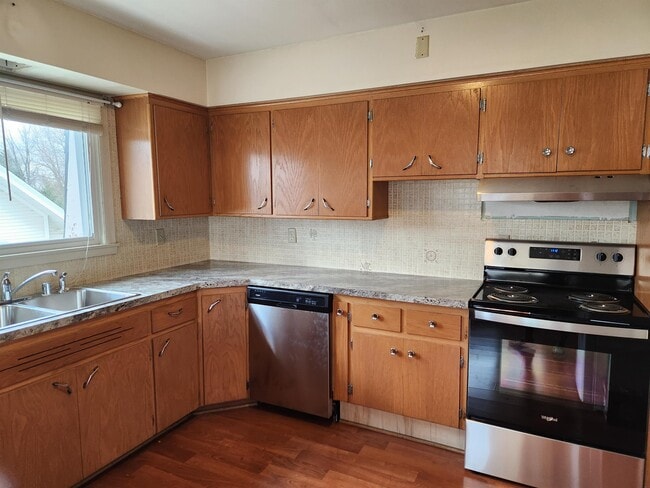 Building Photo - N 64 W23356-W24126 Main St