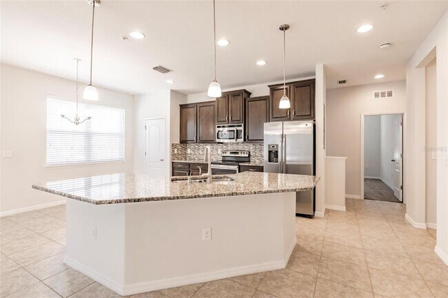 Building Photo - 3215 Oriole Dr