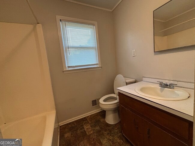 Building Photo - 1451 Prospect Rd