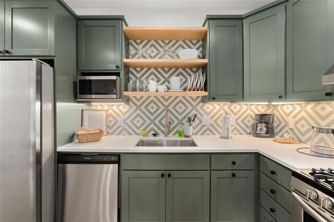 Building Photo - 1806 Garden St