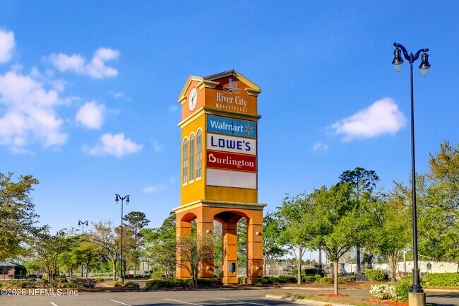 Building Photo - 695 Sid Dr