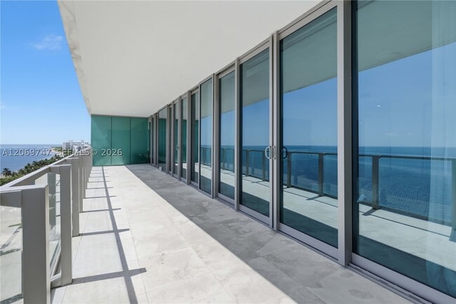 Building Photo - 360 Ocean Dr