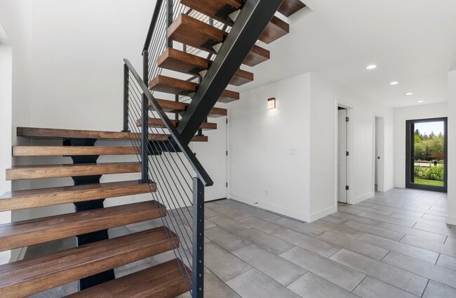 Building Photo - 1205 Trails Creek Ave