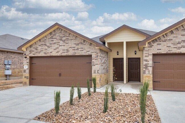 Building Photo - 9211 Canyon Bnd