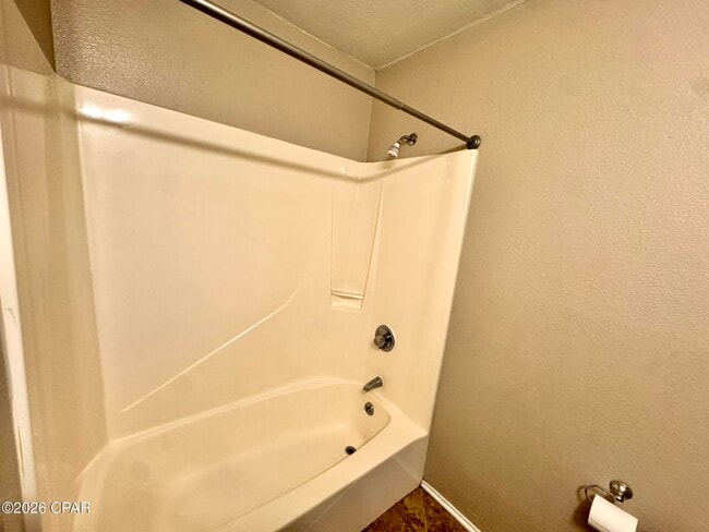 Building Photo - 2523 Johnson Dr