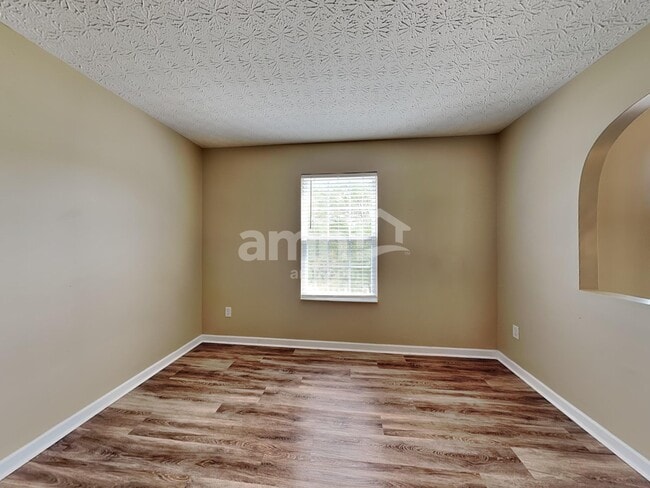 Building Photo - 357 Pinecrest Ct