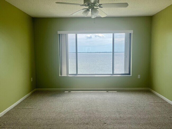 Building Photo - 6850 US-1