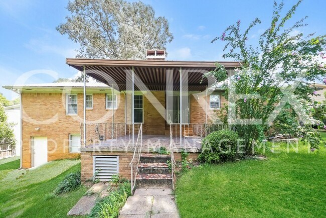 Building Photo - Great Back Porch!