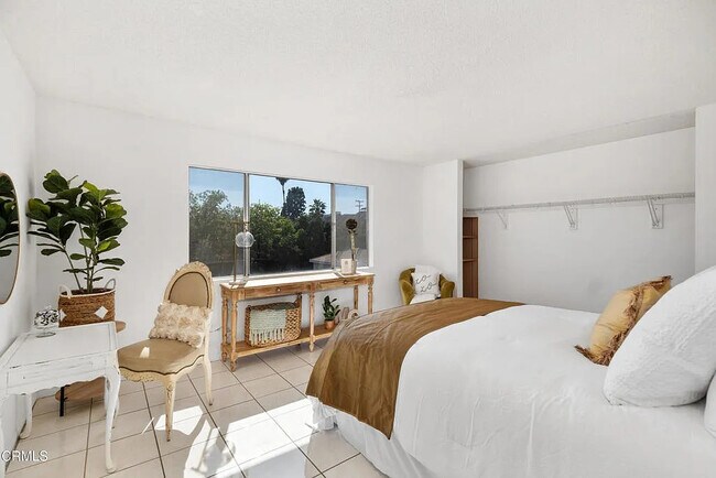 Building Photo - Bright 1-Bed with In-Unit Laundry, Central AC, and Carport in Prime Alhambra Location