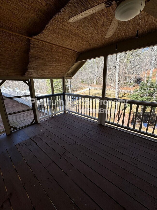 Building Photo - 971 Mountain Cove Rd