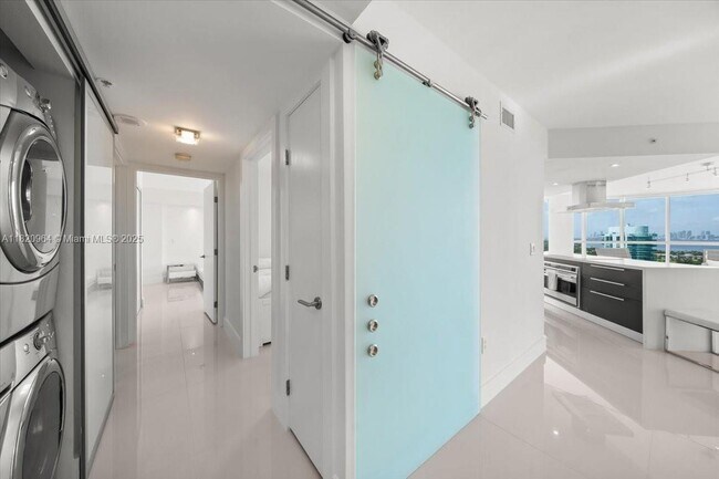 Building Photo - 6301 Collins Ave