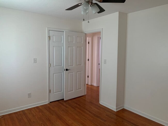 Building Photo - 23 Edith Dr