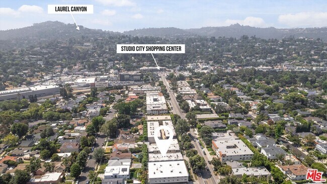 Building Photo - 4164 Tujunga Ave