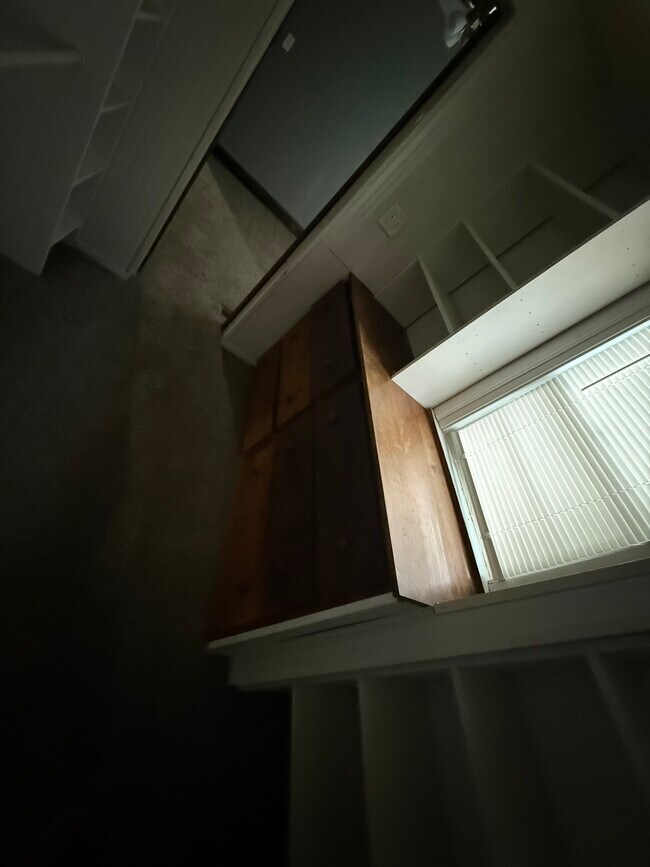 Building Photo - 1201 SW Garfield Ave