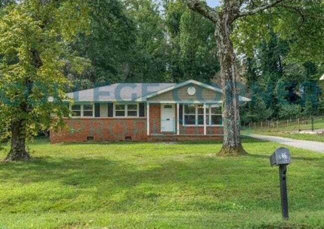 Building Photo - 639 S Poplar St