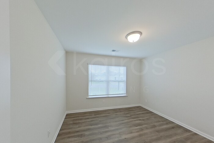 Building Photo - 19 Carrollton Dr