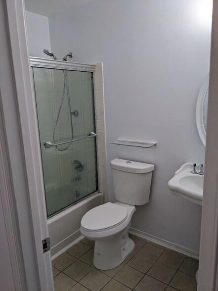 Building Photo - 5806 Bridgetown Ct