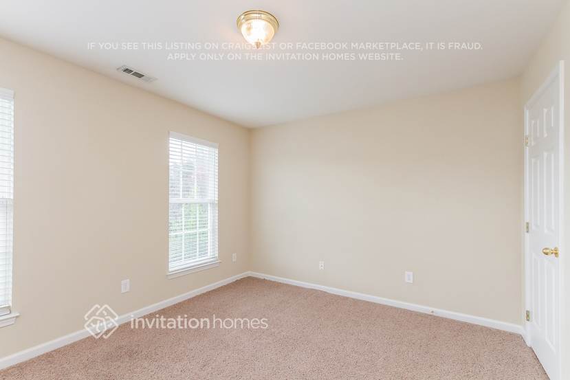 Building Photo - 8515 Castledown Dr