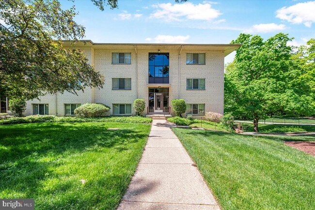 Building Photo - 10444 Rockville Pike