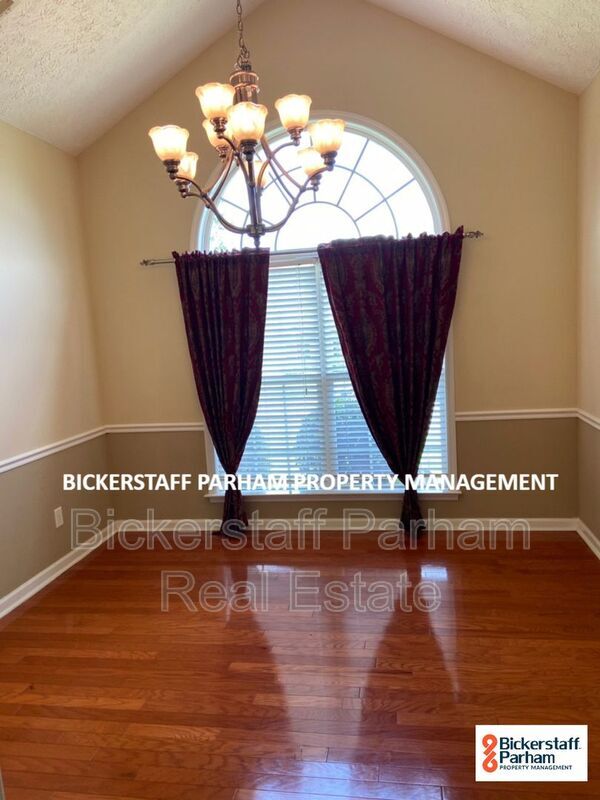 Building Photo - 1070 Watervalley Dr