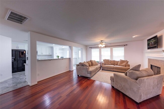 Building Photo - 13907 Bonnetbriar Ln