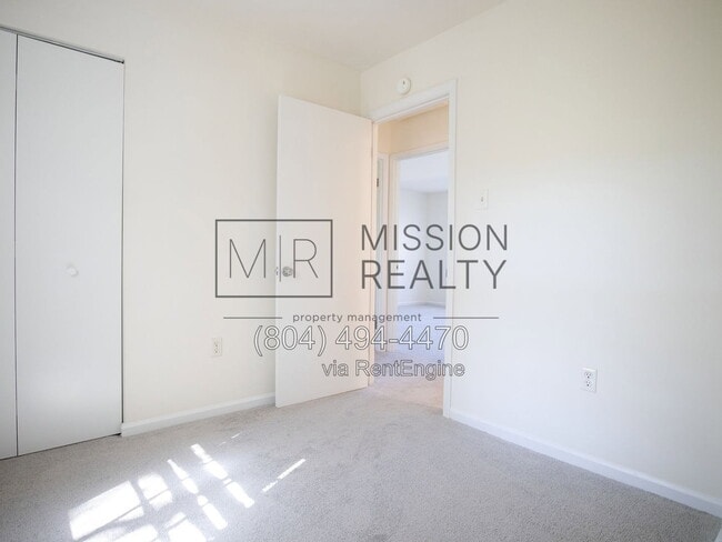 Building Photo - 1506 Honor Dr