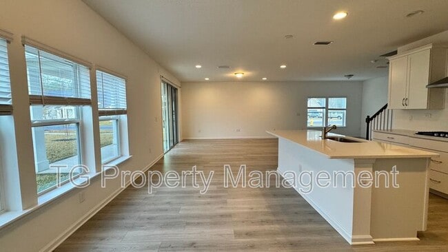 Building Photo - 117 Crew Ct