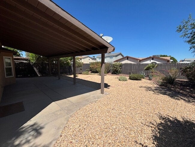Building Photo - 2150 W. Hamitlon Ave., El Centro