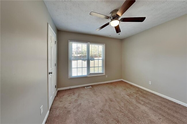 Building Photo - 43 Apple Jack Dr