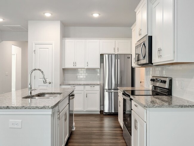 Building Photo - Home in Waxhaw