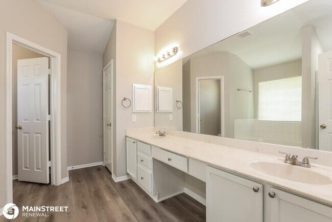 Building Photo - 4451 SOUTHEAST DR, SAN ANTONIO, TX 78222