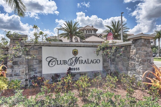 Building Photo - 8840 S Miralago Way