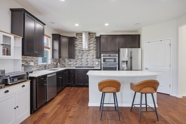 Building Photo - 2531 Basin Trail Ln